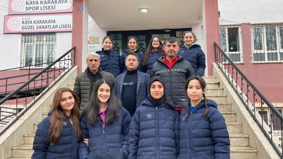 Basketbol Takımımızı Türkiye Yarı Finalleri Için Ordu'ya Uğurladık